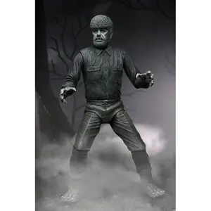 Figurina NECA Universal Monsters Ultimate The Wolf Man (Black & White) image-1