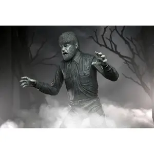 Figurina NECA Universal Monsters Ultimate The Wolf Man (Black & White) image-2
