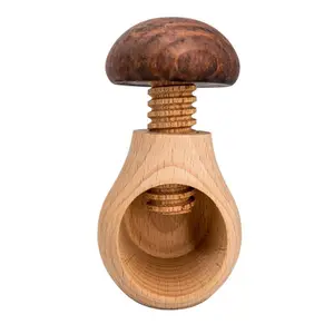 Sgusciacozze in legno Nerthus image-0
