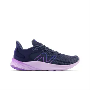 Running shoes girl new balance fresh foam roav v2 image-0