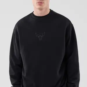 Oversize mikina Chicago Bulls New Era NBA Tonal image-1