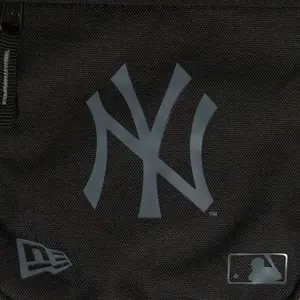 Sacoche New Era  MLB Side Bag New York Yankees image-2
