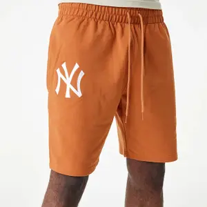Short New York Yankees League Essential image-1