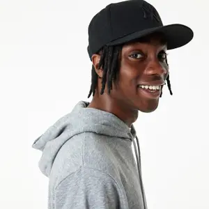 Hoodie New Era Essentials image-6