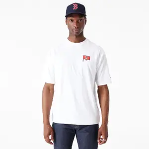 Camiseta oversize Boston Red Sox MLB Burger Graphic image-1