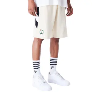 Short oversize Boston Celtics NBA image-0