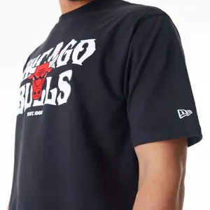 Camiseta Chicago Bulls NBA Graphic image-5