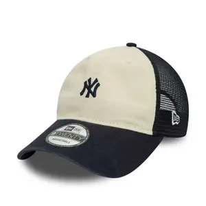 New York Yankees women’s trucker cap