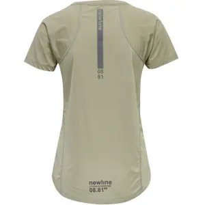 Camiseta deportiva de mujer Newline image-1