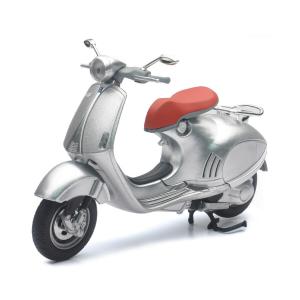 Maquette NewRay Vespa 946 Gris