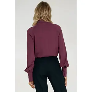 Vrouwelijke viscose blouse met riem Nife image-3