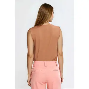 Women's V-neck tank top Nife image-3