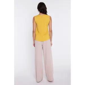 Women's Blouse with Decorative Neckline Nife image-4