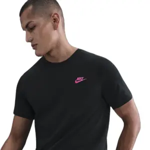 T-shirt Nike Club image-2