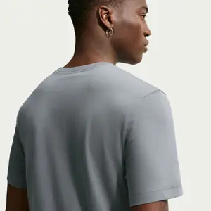 T-shirt Nike Sportswear Club image-1