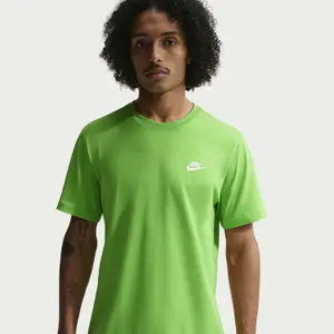 T-Shirt Nike Sportswear Club image-1