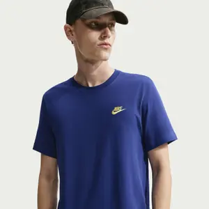 T-shirt Nike Club image-3