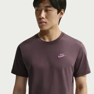 T-shirt Nike Club image-2