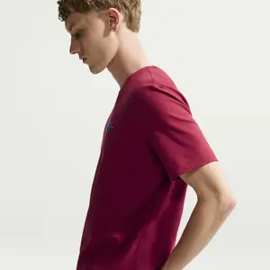 T-shirt Nike Club image-3