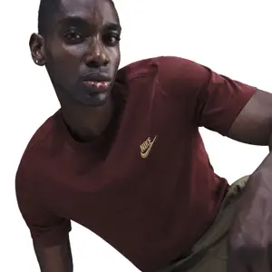 T-shirt Nike Club image-5