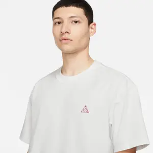 Mjuk klassisk T-shirt Nike ACG image-6