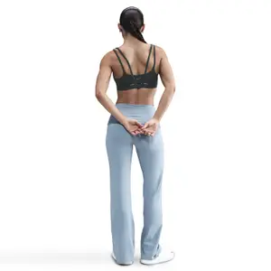 Sujetador de mujer Nike Zenvy image-2