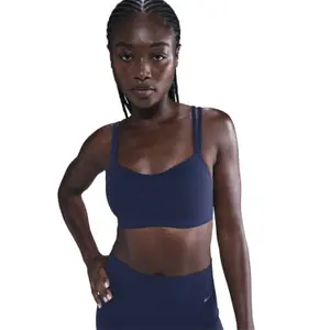 Sujetador de mujer Nike Alate Trace image-0