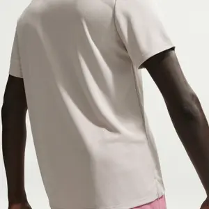 Camiseta Nike Miler image-3