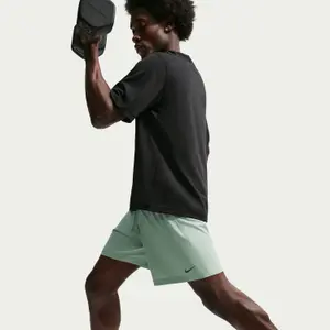 Szorty bez podszewki Nike Form image-5