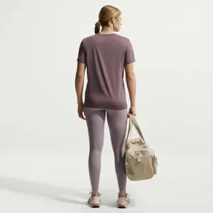 Camisola feminina Nike Dri-FIT image-1