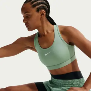 Brassière femme Nike Swoosh image-4