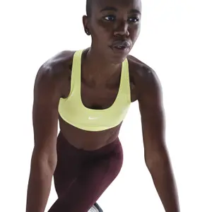 Reggiseno imbottito con supporto medio donna Nike Swoosh image-4