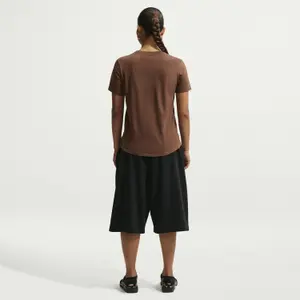Tričko dámské Nike Essentials image-1