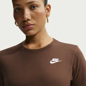 Tričko dámské Nike Essentials image-4