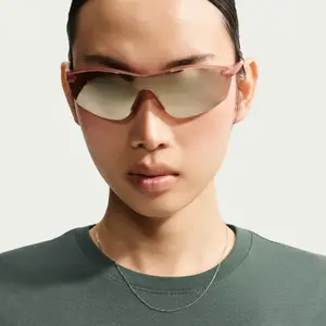 Damen T-Shirt Nike Sportswear Club Essentials image-4