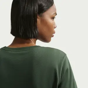 T-shirt da donna Nike Sportswear Club Essentials image-4