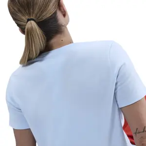 T-shirt da donna Nike Club Essentials image-5