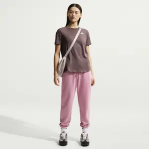 T-shirt da donna Nike Sportswear Club Essentials image-2