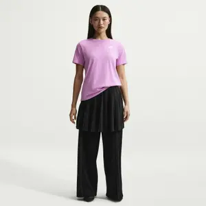 T-shirt da donna Nike Sportswear Club Essentials image-1