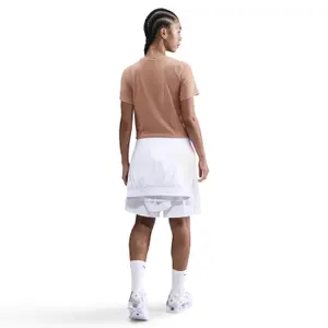 T-shirt da donna Nike Club Essentials image-2