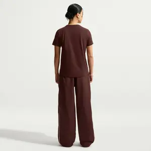 Women's T-shirt Nike Sportswear Club Essentials image-3