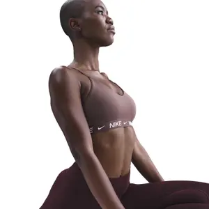 Light support Sports bra for women Nike Indy image-4