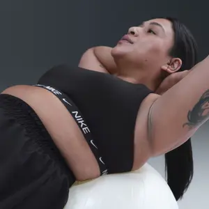 Sujetador de sujeción ligera para mujer Nike Indy image-2