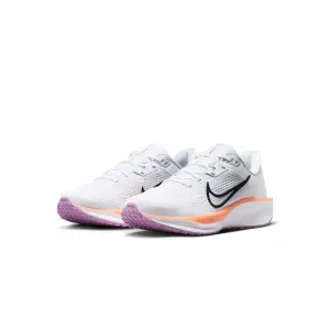 Damskie buty do biegania Nike Quest 6 image-3