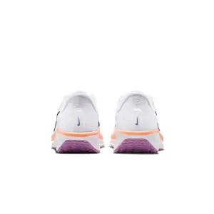 Damskie buty do biegania Nike Quest 6 image-5