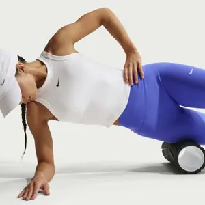 Damski tank top Nike One Fitted image-2