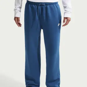 Pantaloni da jogging con orlo Nike Club image-2