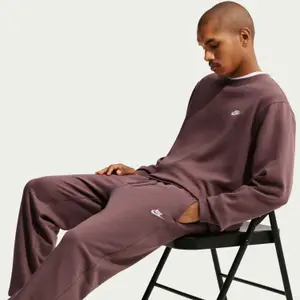 Pantalón de chándal de felpa Nike Club image-4