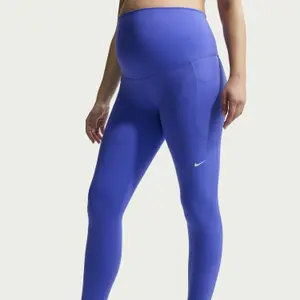 Leggings 7/8 con bolsillos para mujer Nike One image-3