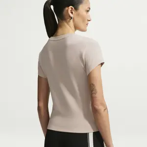 T-shirt de mulher Nike Chill Knit image-4